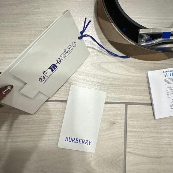 NWT men’s Burberry nova check belt size 34  85 cm comes with authentication pape - Picture 5 of 6
